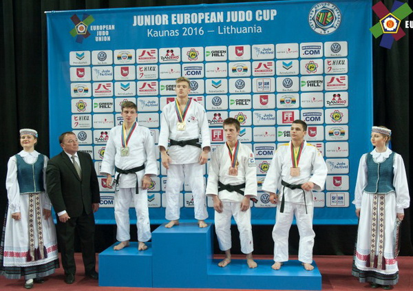 Аюб Хожалиев на 3-м месте. Фото с сайта: www.eju.net