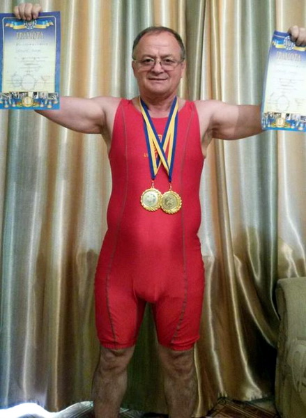 Осман (Муса) Асхабов, чемпион Украины по вольной и греко-римской борьбе.