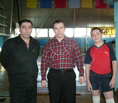Саид Пайзулаев, его ученик Шамиль Усманов и сын Асламбек, Тобольск, 2006г.